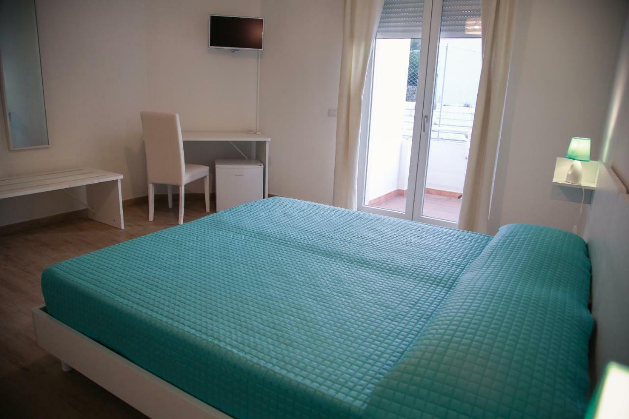 B&B Le Tre Spiagge Calasetta Buitenkant foto